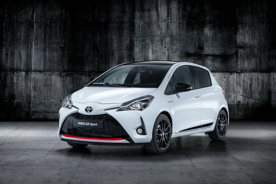  Toyota Yaris GR Sport 2018 года  (EU) (фото 1 из 4)